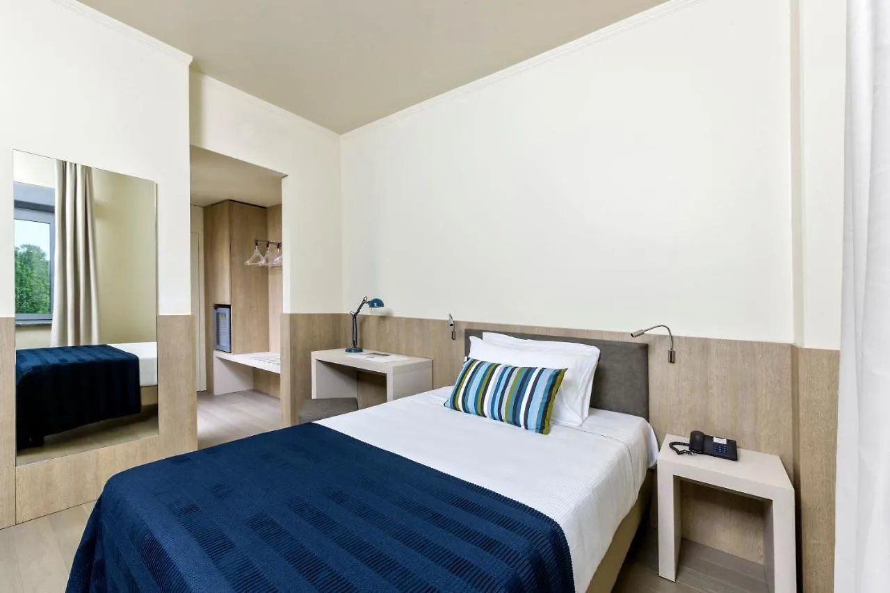 Living Hotel Milano Cornaredo 4*,